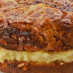 Bienenstich (Bee sting cake)